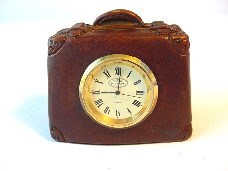 かばん型時計 タン（褐色） オリジナルサイズの写真