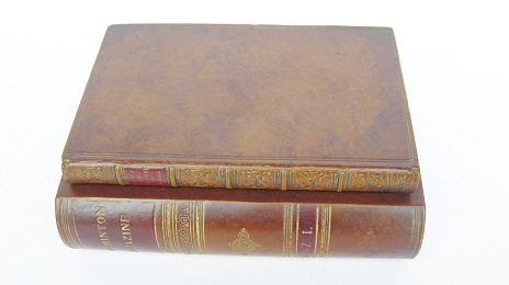 TWO BOOKS CASE（小物入れ）[The Original Book Works]