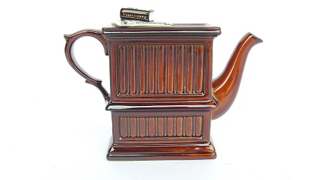 Victorian Dish Shelf：Cardew Design Teapots 1cup：ヴィクトリア朝の皿棚 ティーポット 1カップ用