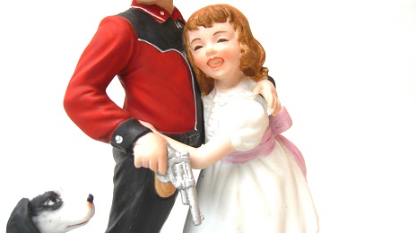 Courageous Hero Vintage Norman Rockwell Porcelain Figurine：ノーマン・ロックウェル 陶器人形 勇敢な英雄