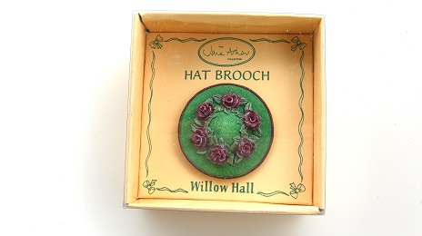 ANGELA MB04 帽子ブローチ：HAT BROOCH Jane Asher Willow Hall